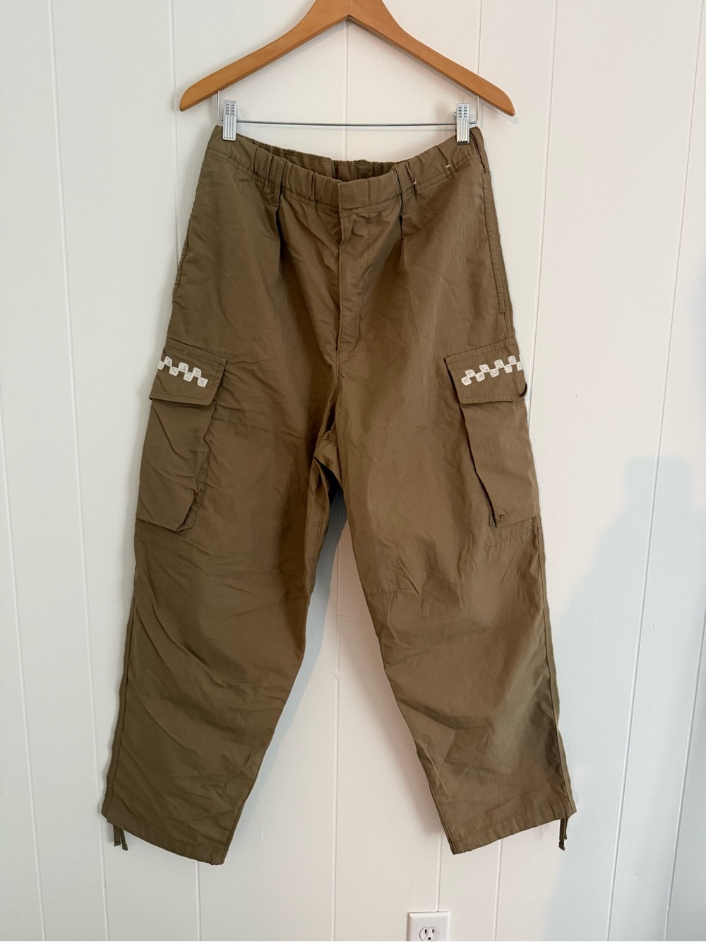 Uniqlo Cargo Pants in Olive Brown - Relaxed Fit
